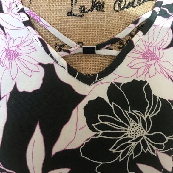 ROZ & ALI FASHION TOP 🖤 - Picture 2 of 4